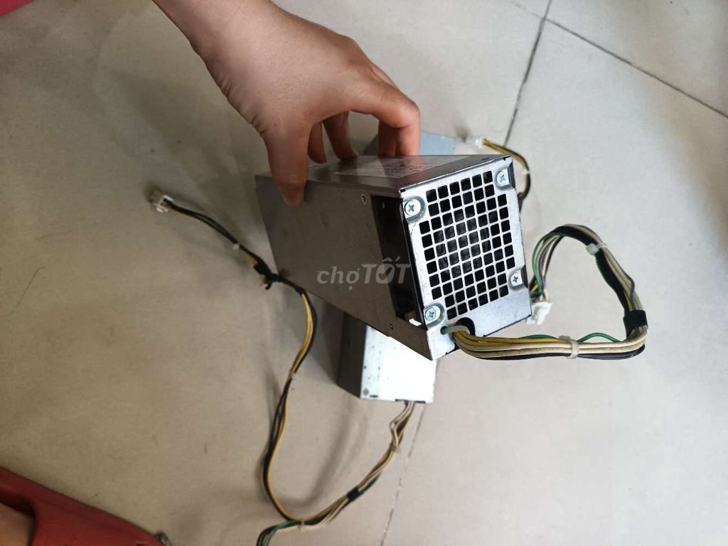 Nguồn máy tính Dell 6 pin y hình. Mua bán Linh kiện (RAM, Card...) tại Quận Hải Châu Đà Nẵng được đăng bởi Anh Lý hình 1