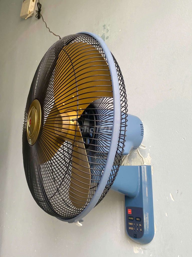 Quạt treo tường KDK Nhật,cánh nhôm 40cm, có remot . Mua bán Quạt tại Huyện Củ Chi Tp Hồ Chí Minh được đăng bởi Chú Tư  hình 1