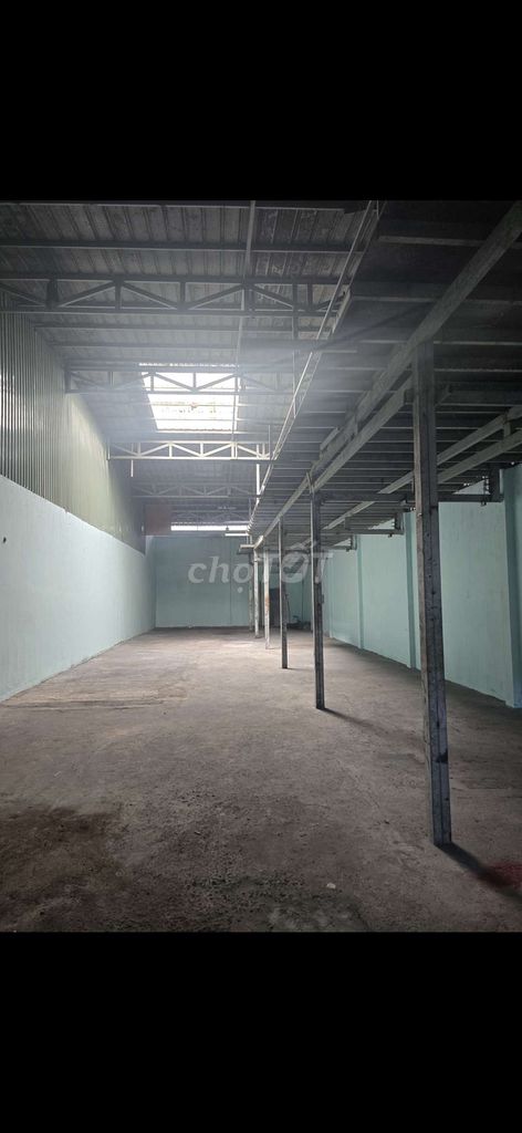 CHO THUÊ KHO XƯỞNG 300M² Y HÌNH GIÁ 23TR/T,  ĐƯỜNG LÊ TRỌNG TẤN