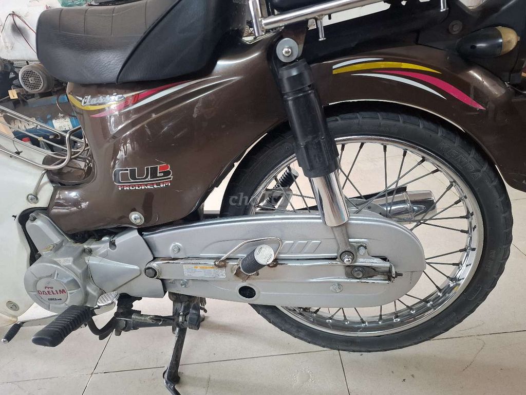 Daelim Cub Classic Nâu trắng. Mua bán Xe máy tại Thành phố Thủ Đức Tp Hồ Chí Minh được đăng bởi Sang Tran hình 4