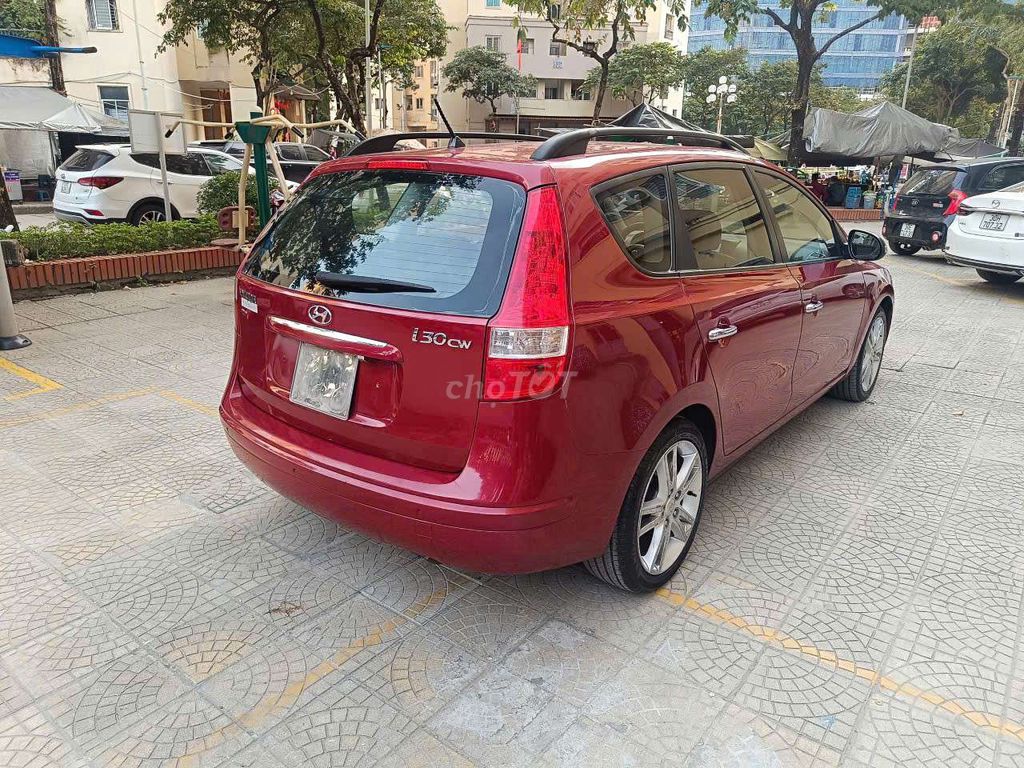 Hyundai i30cw 2009 Đỏ 160000 km. Mua bán Ô tô tại Quận Cầu Giấy Hà Nội được đăng bởi Hà Châu Tuyền hình 5