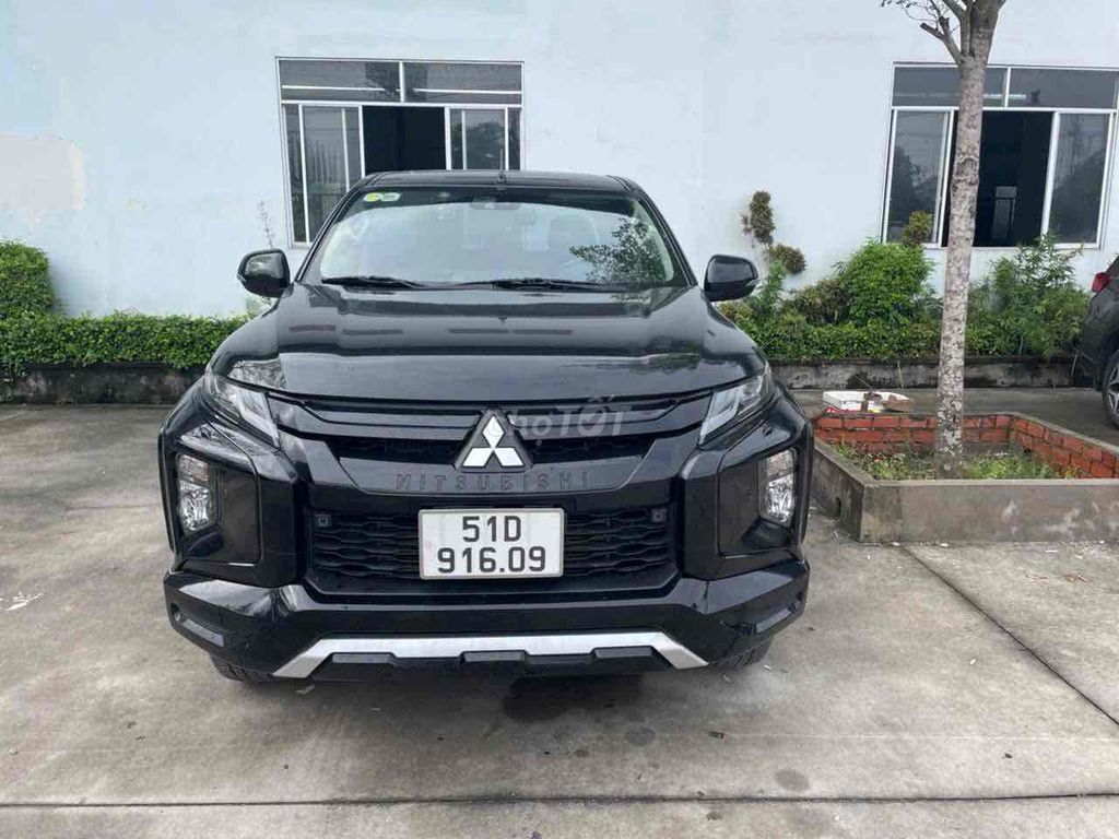 Mitsubishi Triton 2022 Full Tự động Đen 6400 km
