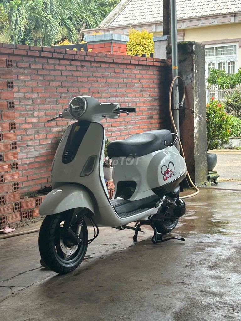 kẹt tiền cần bán vespa LX 125cc gtdd. Mua bán Xe máy tại Huyện Châu Đức Bà Rịa - Vũng Tàu được đăng bởi Nguyễn Như hình 5