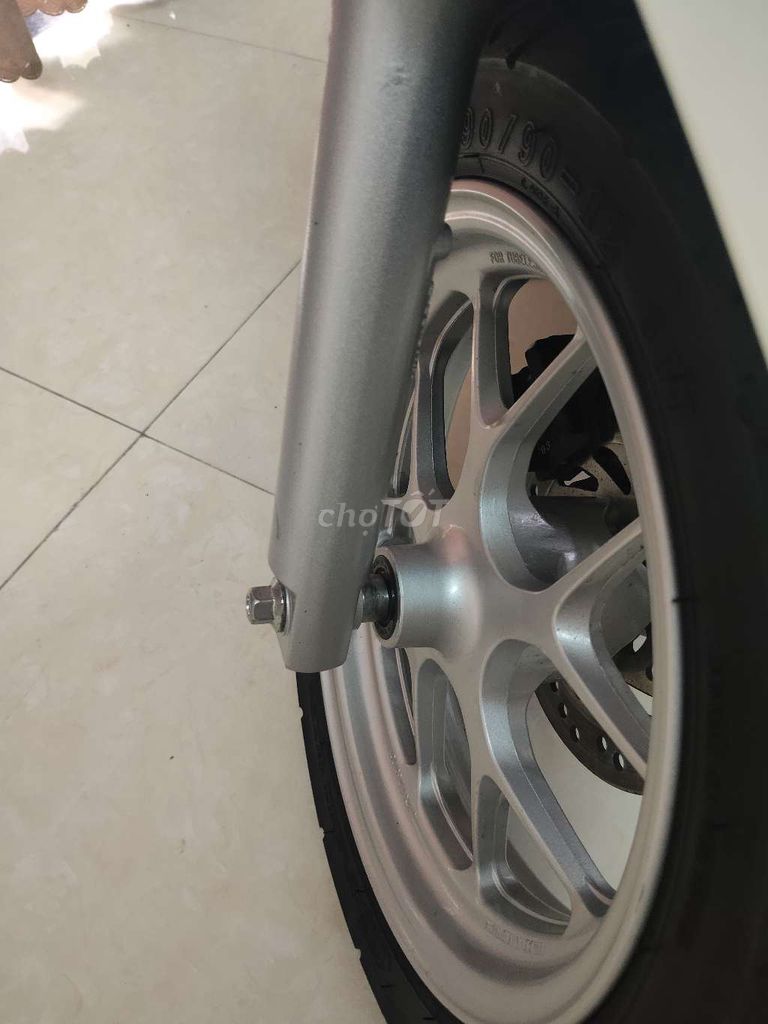 LEAD 4val chínhchủ 2024 đi đúng 2600km mới 99,9%. Mua bán Xe máy tại Quận Gò Vấp Tp Hồ Chí Minh được đăng bởi Mr Lam hình 16