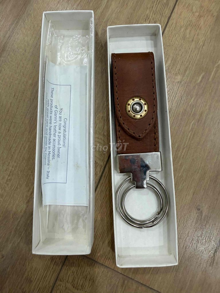 Móc khóa Marcopoloni Nam Da Nâu. Mua bán Sở thích khác tại Thành phố Dĩ An Bình Dương được đăng bởi Ngọc hình 1