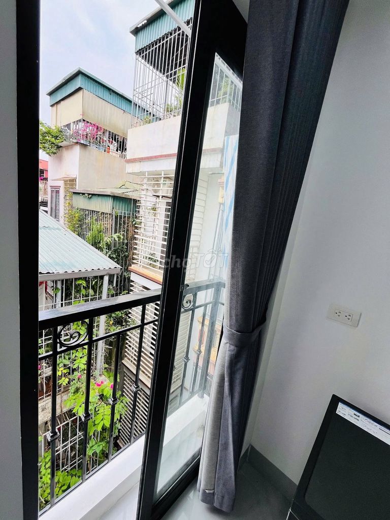 5,5 миллиона комнат в общежитии в аренду в Луонг Кхань Тхиене, Хоанг Май