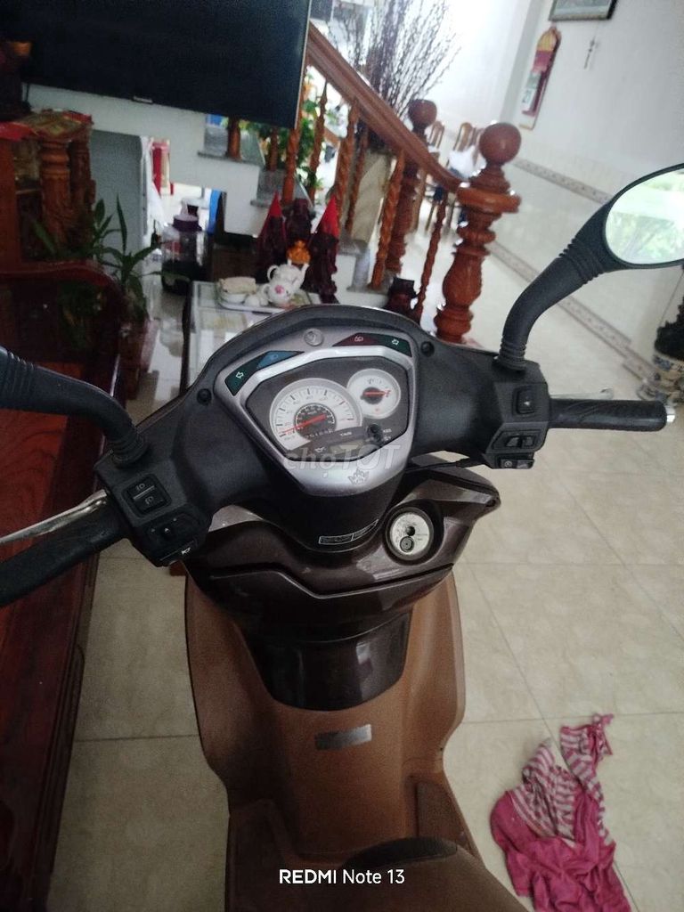 Скутер SYM Shark 125 коричневый
