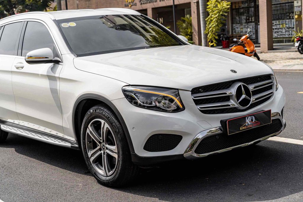 GLC200 Sx 2019 màu trắng nội thất nâu đẹp xuất sắc. Mua bán Ô tô tại Quận 7 Tp Hồ Chí Minh được đăng bởi Dương Phương hình 9