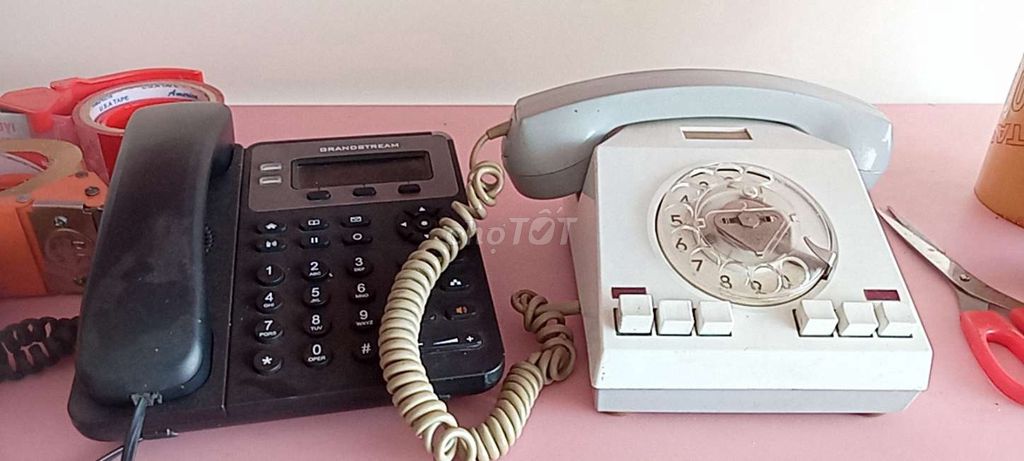 Điện thoại bàn Grandstream Đen. Mua bán Điện thoại tại Quận 7 Tp Hồ Chí Minh được đăng bởi Hung Nguyen Decor   hình 1