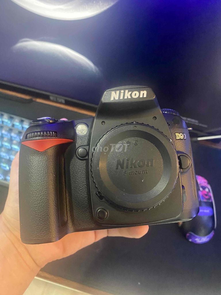 Máy ảnh Nikon D90 ống kính 50 1.8 Đen. Mua bán Máy ảnh, Máy quay tại Thành phố Huế Thừa Thiên Huế được đăng bởi Nguyên Nhật Lê hình 1