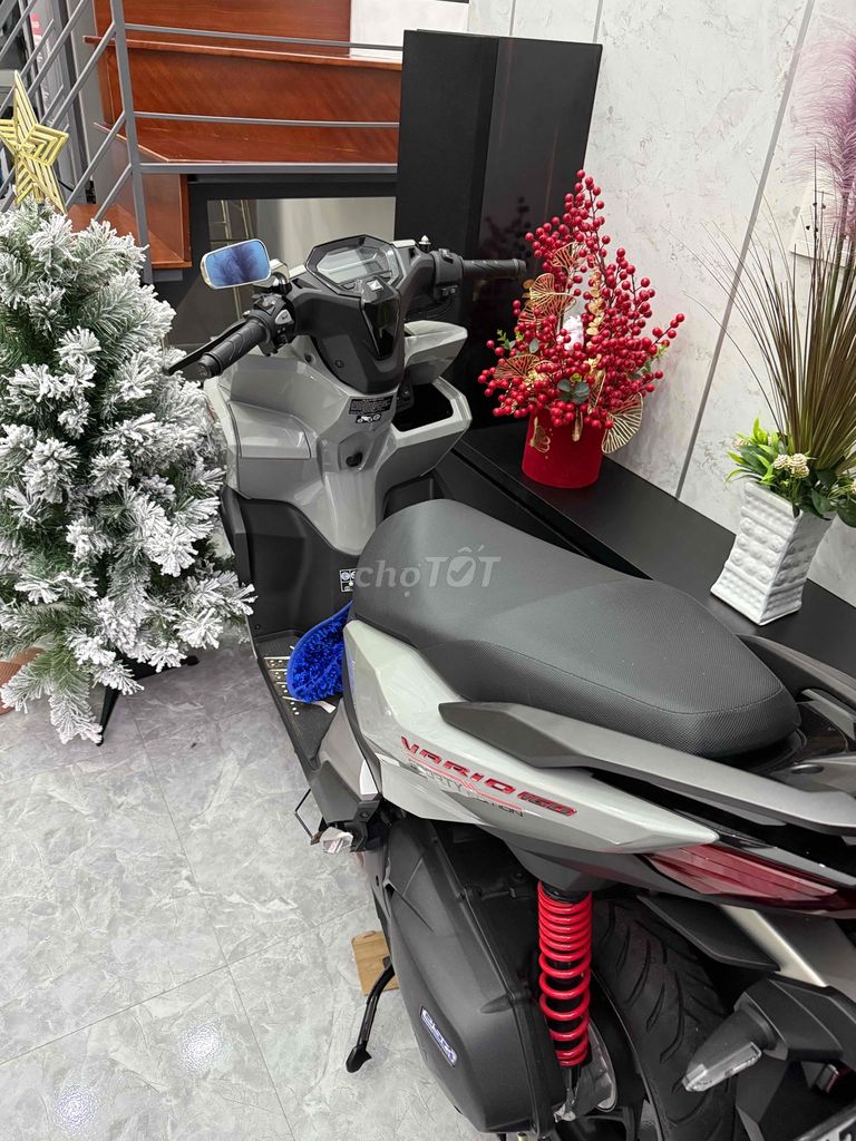 Vario 160 thể thao,chính hãng Việt Nam,2930km. Mua bán Xe máy tại Thành phố Buôn Ma Thuột Đắk Lắk được đăng bởi Nhật hình 1