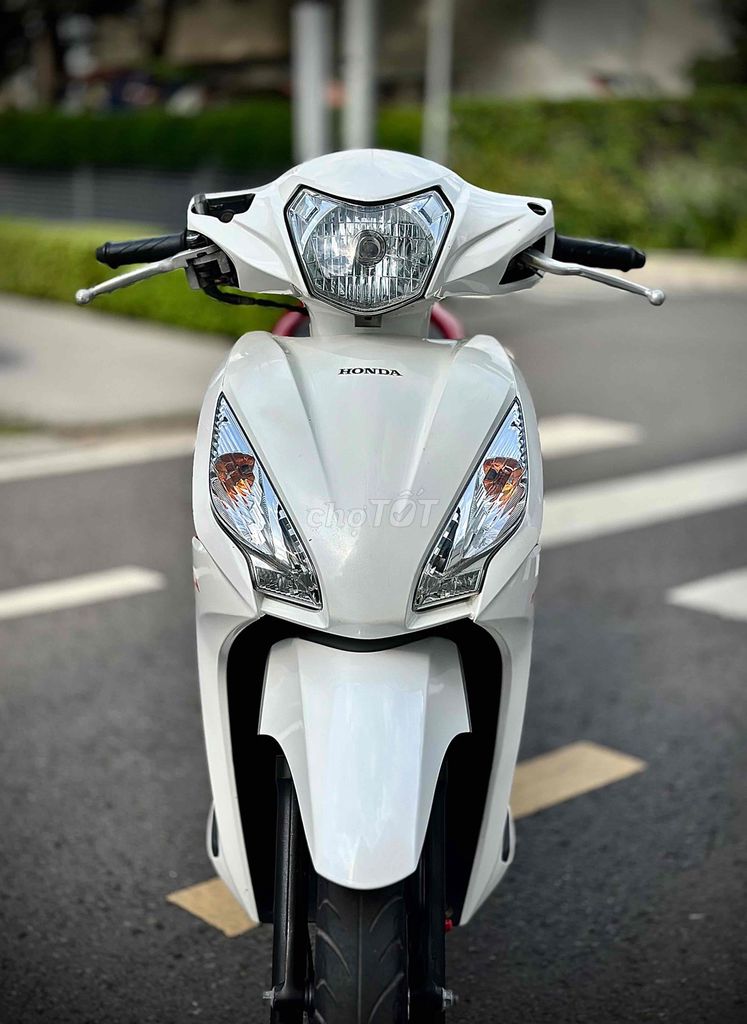 Смарткей Honda Vision 2019, белый, 28000 км