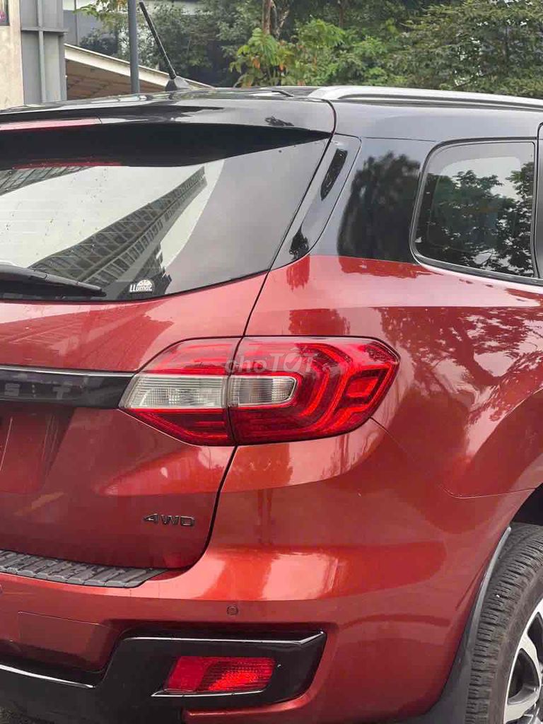 Ford Everest Titanium 2.0L 4x4 sx 2021 màu đỏ. Mua bán Ô tô tại Quận Cầu Giấy Hà Nội được đăng bởi Cao Quý hình 6