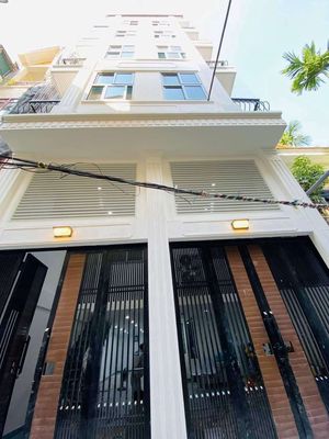 Townhouse 95 m² · 11 bed · Đường Cầu Diễn