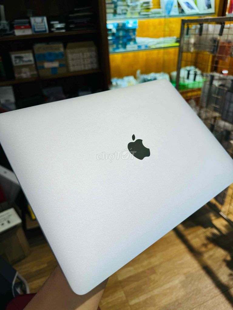 Apple MacBook Air M1 Bạc. Mua bán Laptop tại Quận Thanh Khê Đà Nẵng được đăng bởi Đăng Tin hình 1