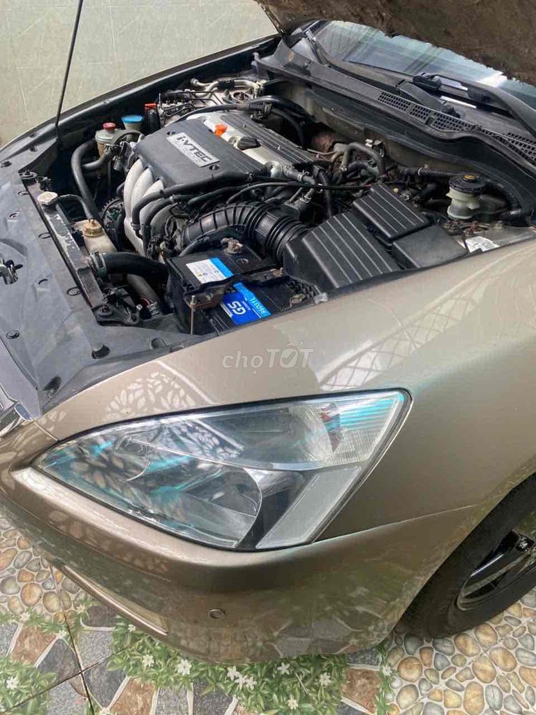 Honda Accord 2005 máy 2,4 số auto chạy đầm,chắc,êm. Mua bán Ô tô tại Thành phố Đà Lạt Lâm Đồng được đăng bởi Tôi Yêu Việt Nam hình 2