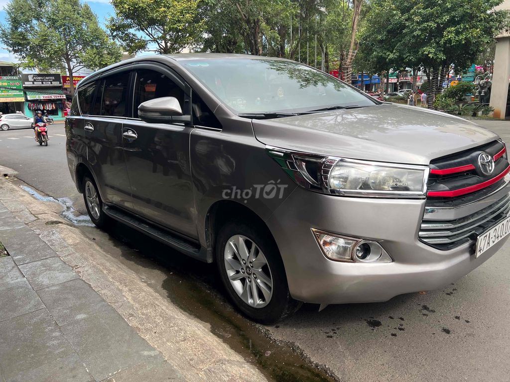 Toyota Innova 2016 2.0E - 150000 km