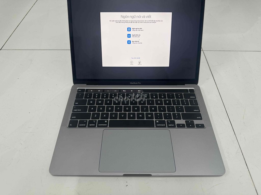 Macbook Pro 13 2020 i5 8gb 256gb Bypass nguyên zin