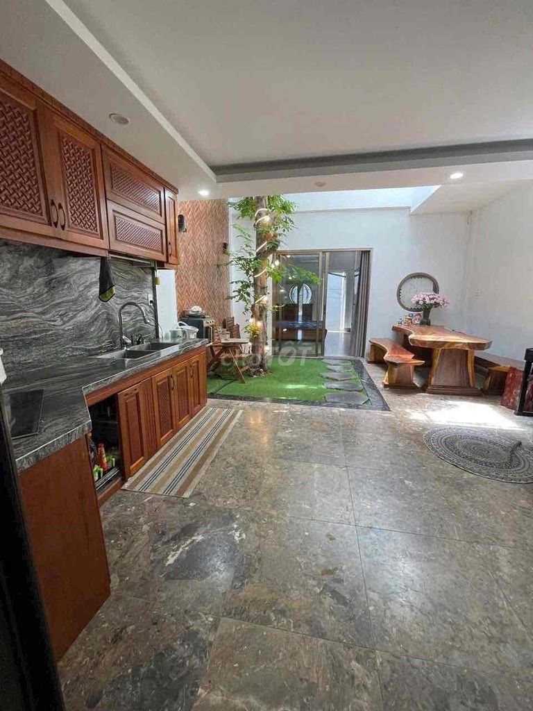 Bán gấp toà căn hộ 3 tâng 6 phòng cho thuê 60tr/1 tháng. Mua bán nhà ở tại Quận Ngũ Hành Sơn Đà Nẵng được đăng bởi Hoàng Thị Châu hình 2