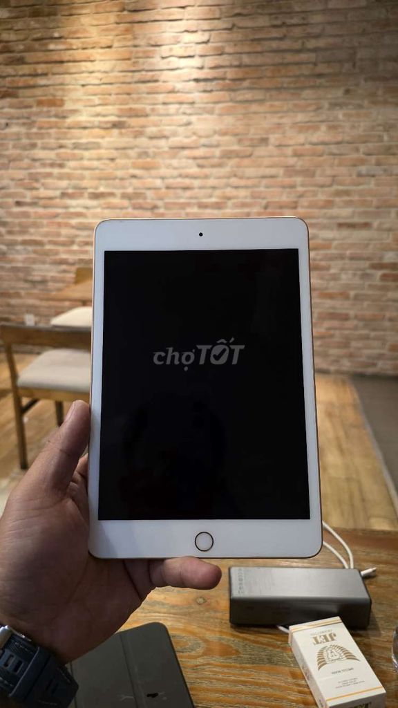 Apple iPad Mini 5 64GB Vàng đồng. Mua bán Máy tính bảng tại Quận 10 Tp Hồ Chí Minh được đăng bởi TEKCOFF CAPHE CÔNG NGHỆ hình 1