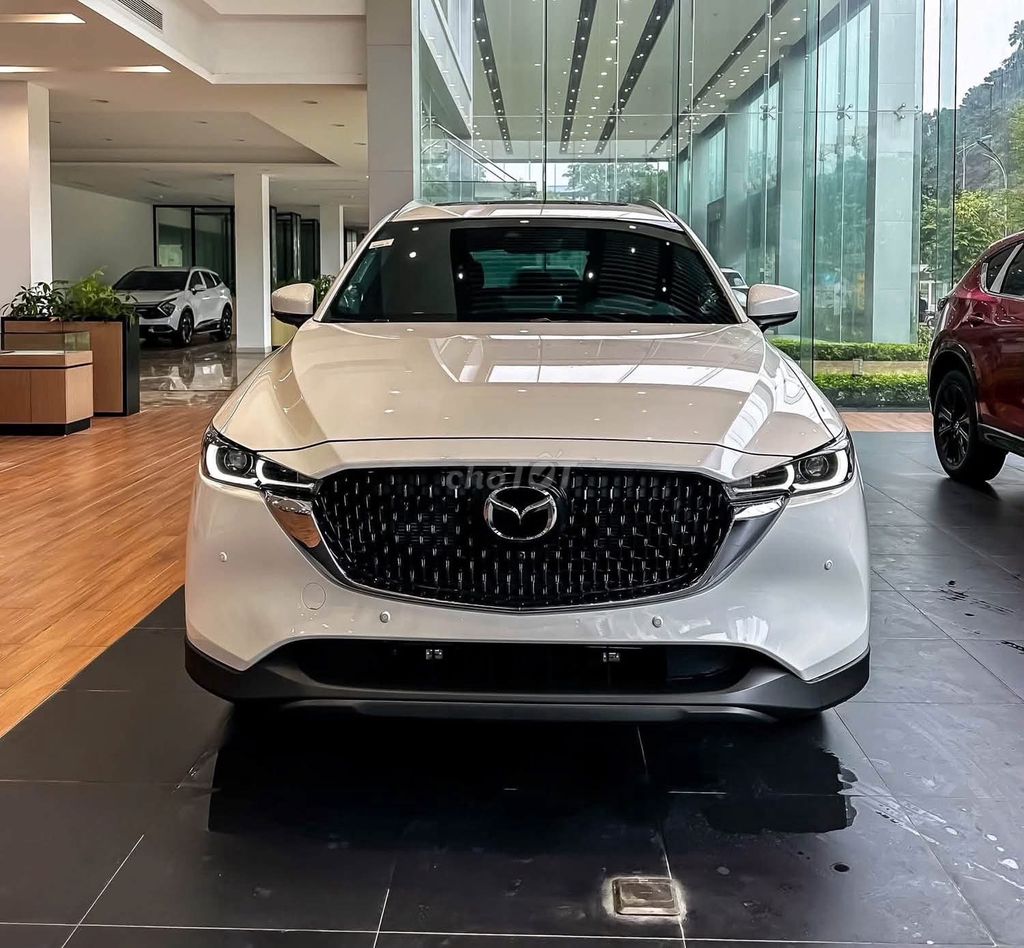 Mazda CX-8 Роскошная белая 7-местная