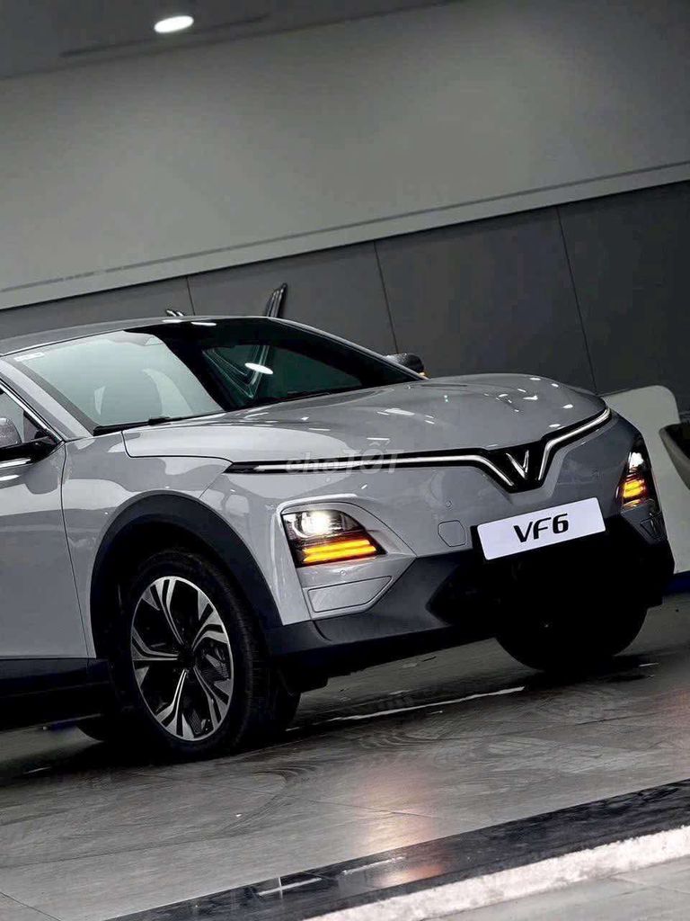 VF6 Plus TC1 xám 2025 - Xe hiếm sẵn kho giao ngay. Mua bán Ô tô tại Quận 5 Tp Hồ Chí Minh được đăng bởi Huy Vinfast Võ Văn Kiệt hình 5