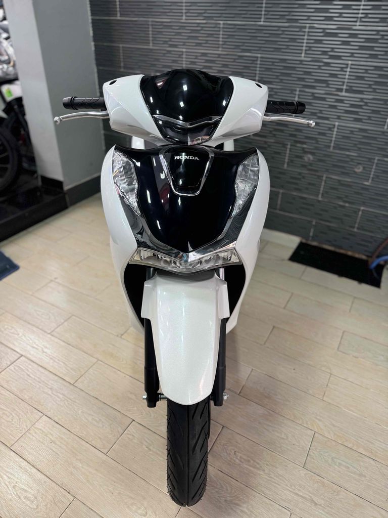 Honda SH160 date 2023 Trắng Đen Sporty Bstp