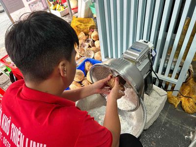 TUYỂN NAM LĐPT BÁN DỪA KHÔ BÀO DỪA ÉP CỐT