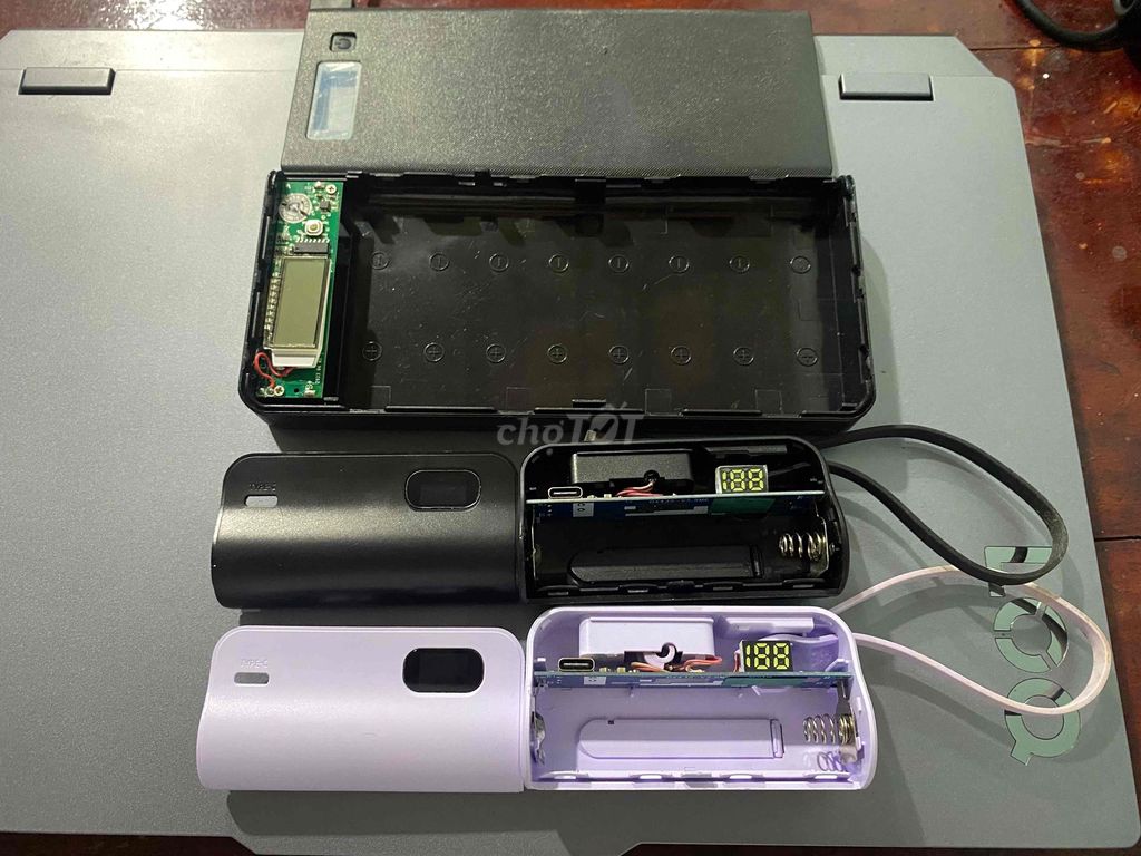 Box sạc dự phòng. Mua bán Phụ kiện (Màn hình, Chuột...) tại Huyện Trà Ôn Vĩnh Long được đăng bởi Bán và thanh lý linh kiện đồ điện tử hình 1