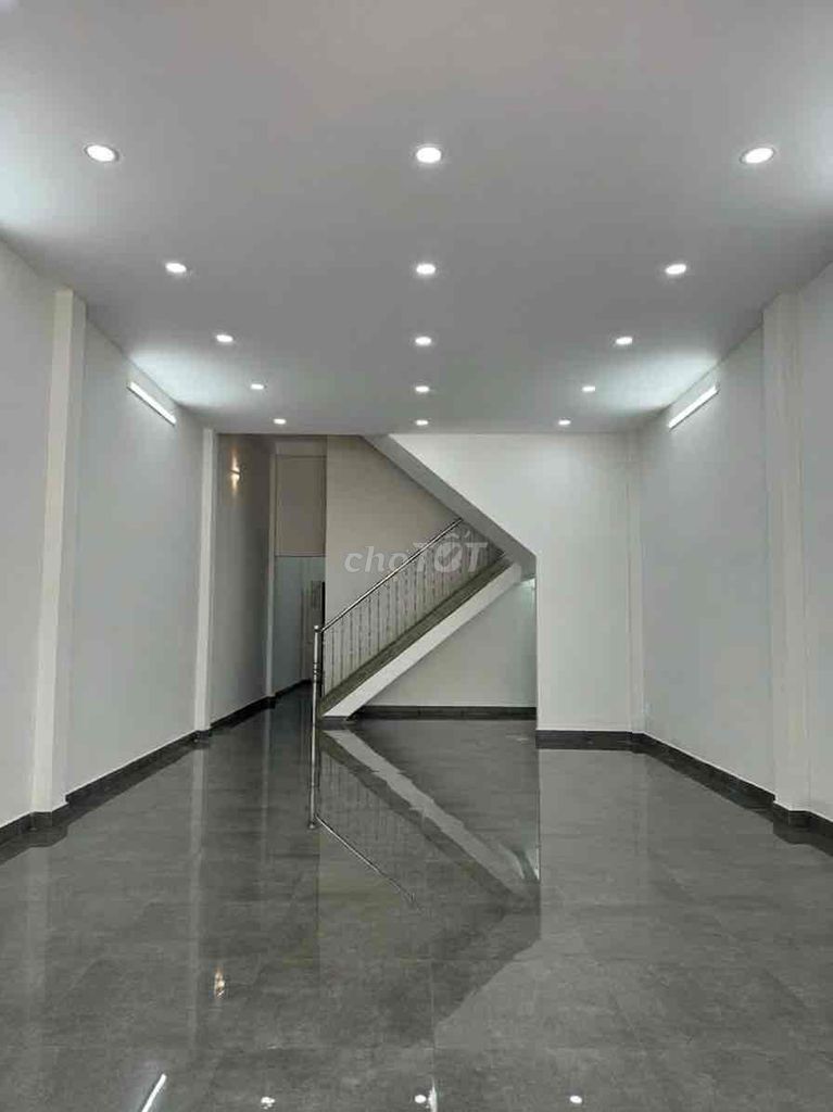 Rent · 3 bd · 110 м² · Quận Bình Thạnh, ул. Đường Bình Lợi
