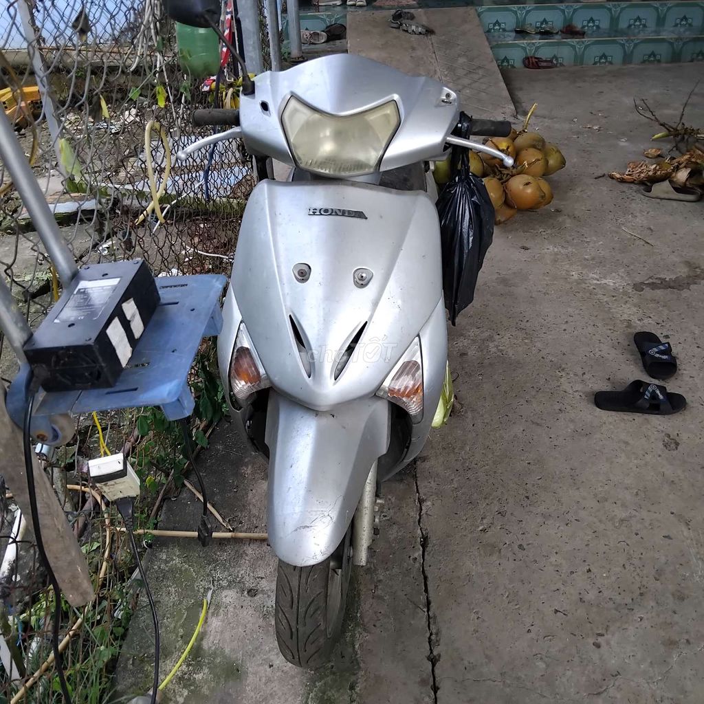 BÁN XE CŨ. Mua bán Xe máy tại Huyện Cần Giuộc Long An được đăng bởi NHÀ ĐẤT HỒNG CHÂU hình 1