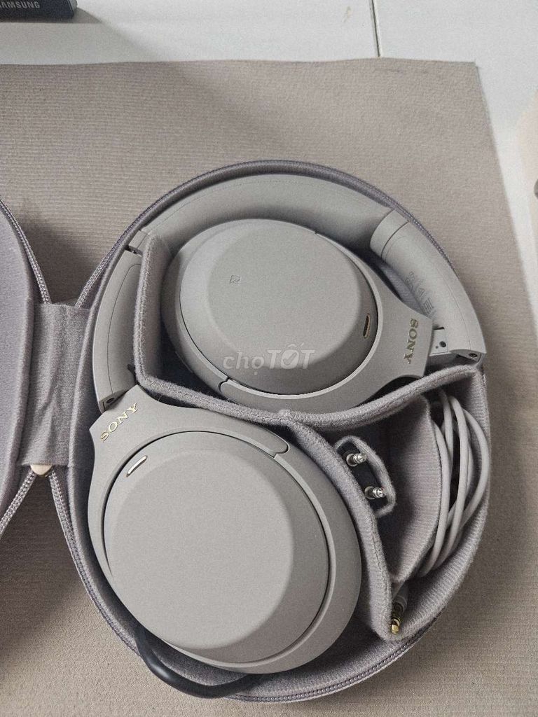 Tai nghe Sony WH-1000XM4 màu Be. Mua bán Tivi, Âm thanh tại Quận 7 Tp Hồ Chí Minh được đăng bởi lê hà tú hình 1