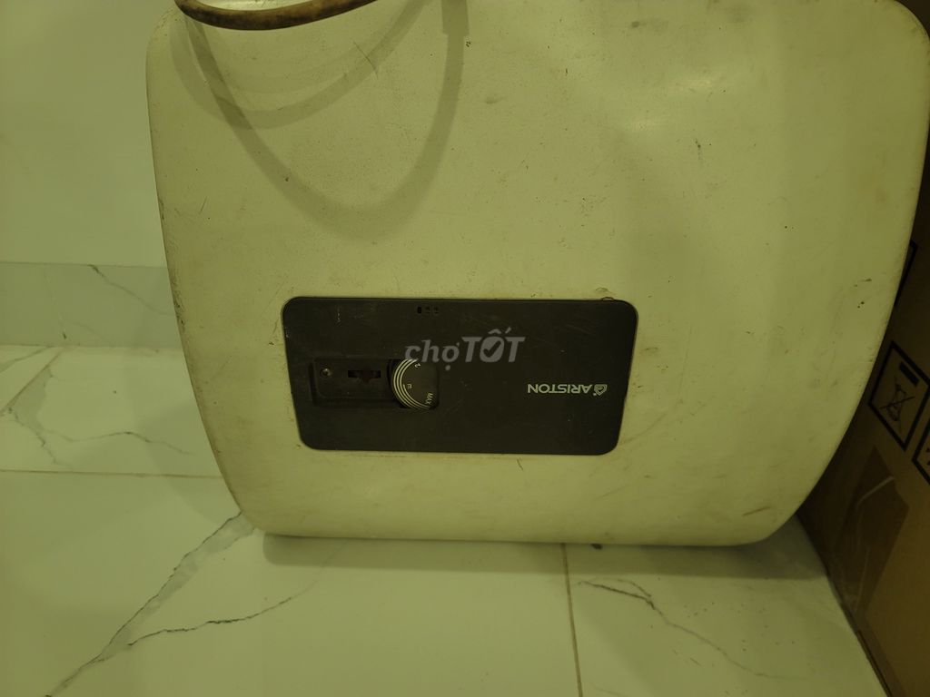 Bình nóng lạnh Ariston 30L