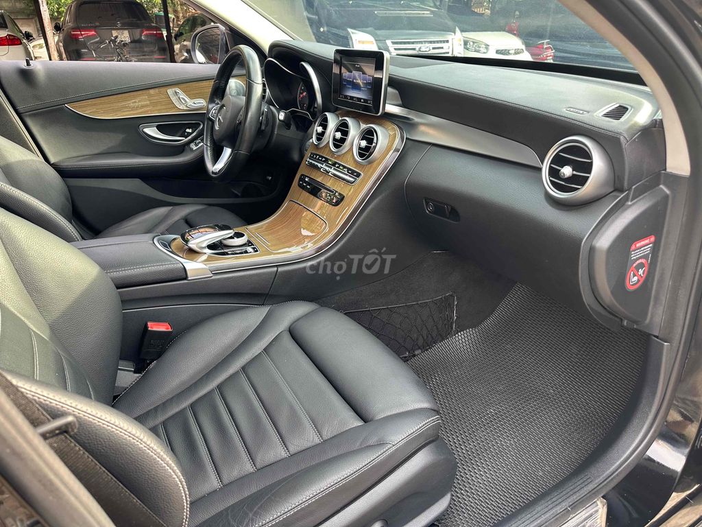 Mercedes Benz C Class 2016 C250 Exclusive - 91000. Mua bán Ô tô tại Quận Cầu Giấy Hà Nội được đăng bởi Vũ Kiên hình 9