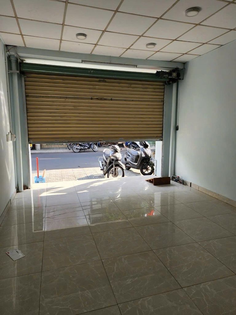 CHo thuê nhà mặt tiền đường Nguyễn văn công 4x20m cuối nhà có gác