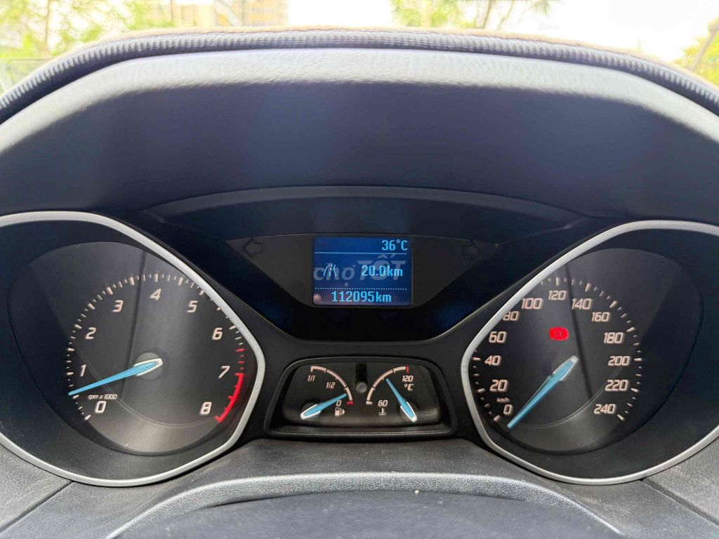 Ford Focus 2013 1.6 MT - 110000 km