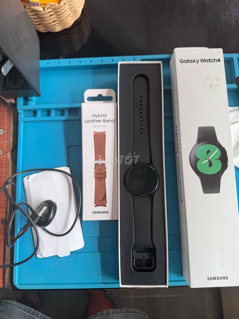 Samsung Galaxy Watch 4 Đen full như ảnh. Mua bán Thiết bị đeo thông minh tại Quận Tân Phú Tp Hồ Chí Minh được đăng bởi Anh Phát hình 1