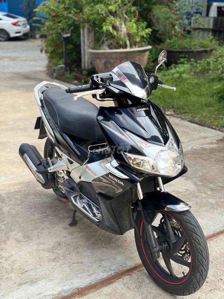 Xe AirBlade 2010 FI rin ròn. Mua bán Xe máy tại Thành phố Huế Thừa Thiên Huế được đăng bởi Nguyễn Văn Huy hình 2