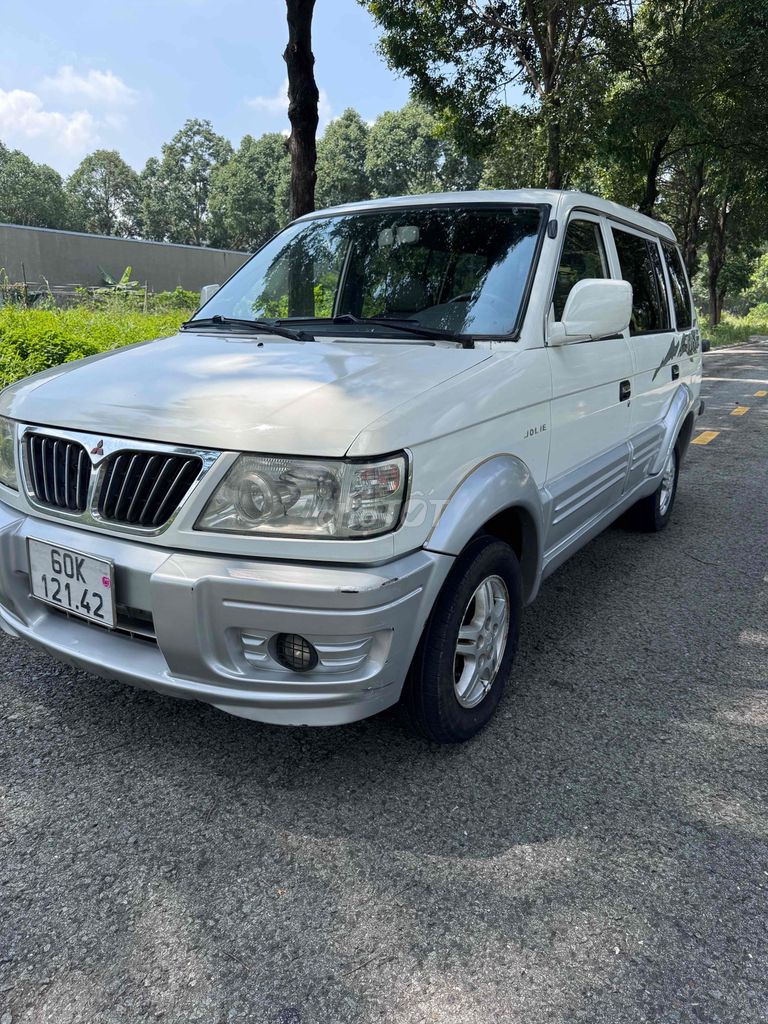 Mitsubishi Jolie 2002 photo 2