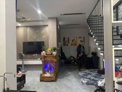 NHÀ 3 TẦNG ĐẸP KHU CẦU RỒNG