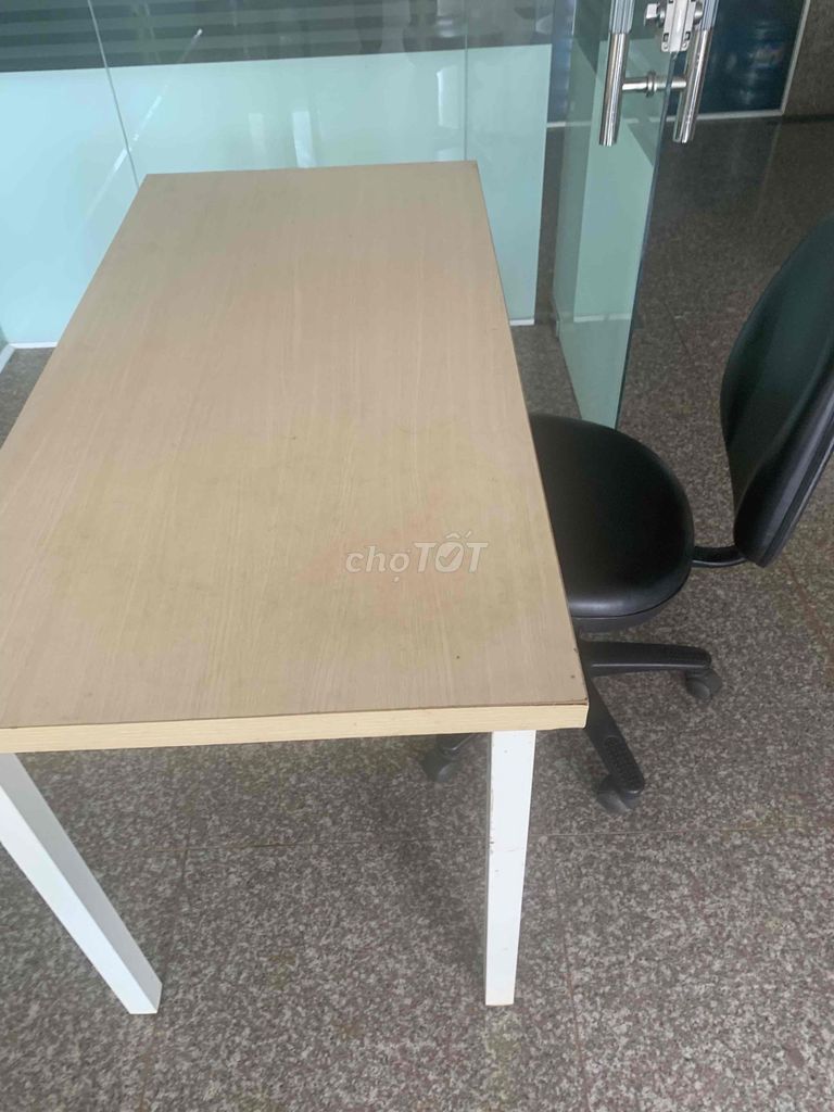 Nội thất văn phòng thanh lý. Mua bán Đồ dùng văn phòng tại Thành phố Buôn Ma Thuột Đắk Lắk được đăng bởi Dịch vụ giấy phép hình 1
