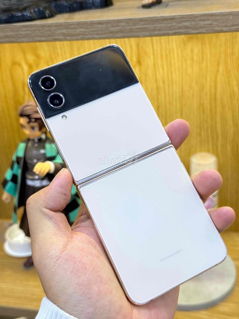 Samsung Zflip4 128GB vàng hông. Mua bán Điện thoại tại Quận 10 Tp Hồ Chí Minh được đăng bởi Hậu Lưu hình 1