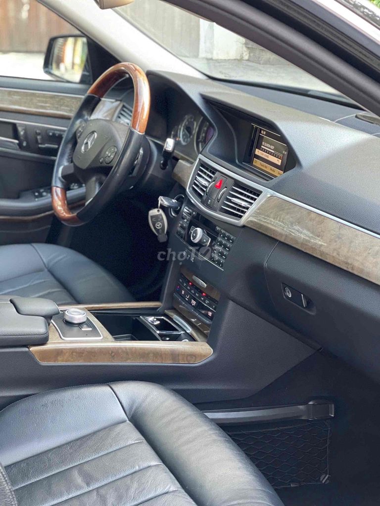 Mercedes E300 sx 2009 màu đen đẹp hiếm có. Mua bán Ô tô tại Quận Cầu Giấy Hà Nội được đăng bởi Cao Quý hình 12