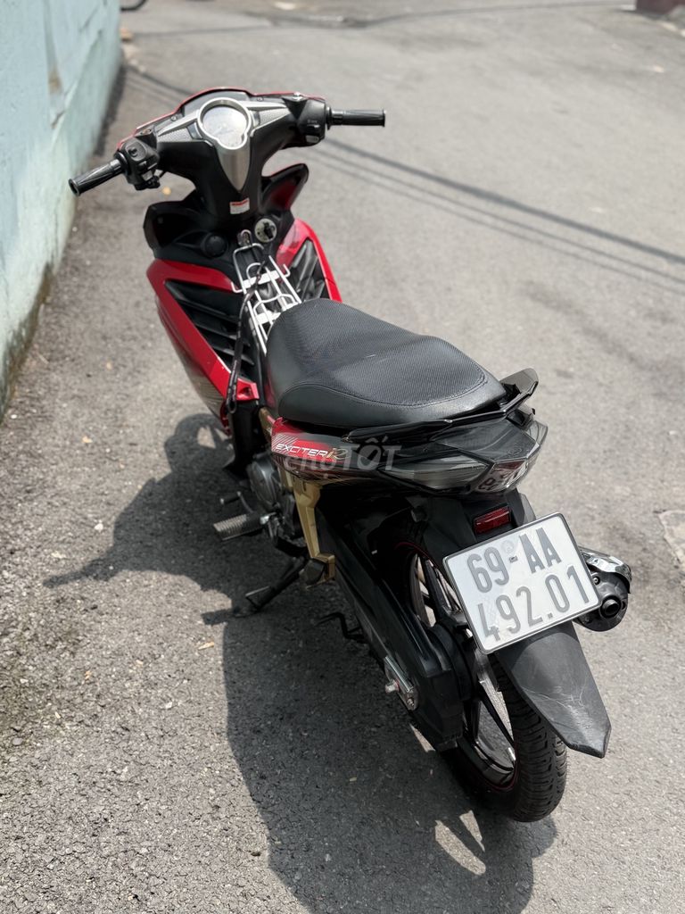 Оригинальная красная обложка Yamaha Exciter 135 1S9A 2011