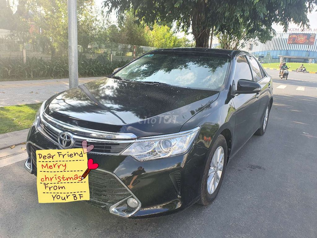 Cần bán TOYOTA CAMRY đk 2017 xe gđ nữ ít đi