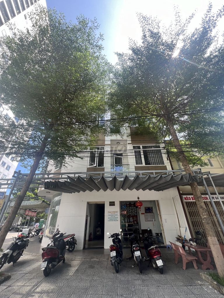Оборудованная комната с санузлом у моря в Thọ Quang — фото 10
