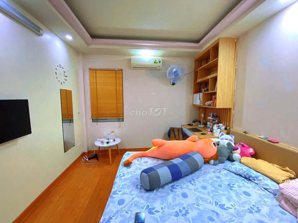 SIÊU HIẾM 🔥ĐỘI CẤN 40m2 x 5 Tầng Nhỉnh Sáu Tỷ