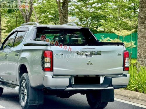 Mitsubishi Triton 4x4 AT Mivec 2019. Mua bán Ô tô tại Quận 1 Tp Hồ Chí Minh được đăng bởi triệu hình 4