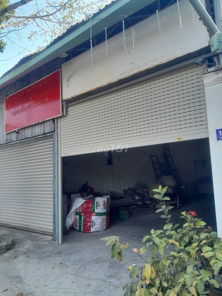 Cho thuê nhà MT QL55 trung tâm TT Long Điền để bán đồ chay