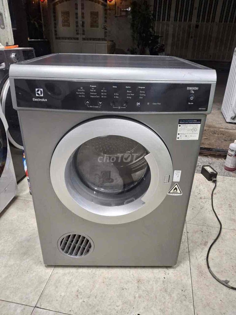 Thanh lý máy sấy Electrolux 7,5kg chạy êm có ship. Mua bán Máy giặt tại Huyện Nhà Bè Tp Hồ Chí Minh được đăng bởi Quí Vũ Official hình 1